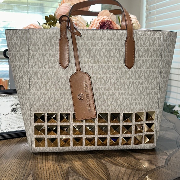 Michael Kors TOTE - Picture 1 of 6